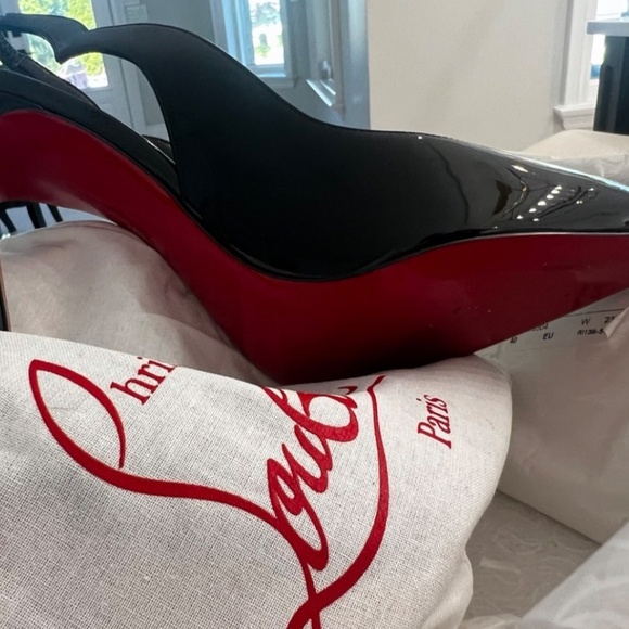 Christian louboutain - Picture 4 of 6